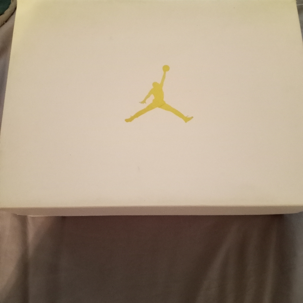 Men's jordans size 10